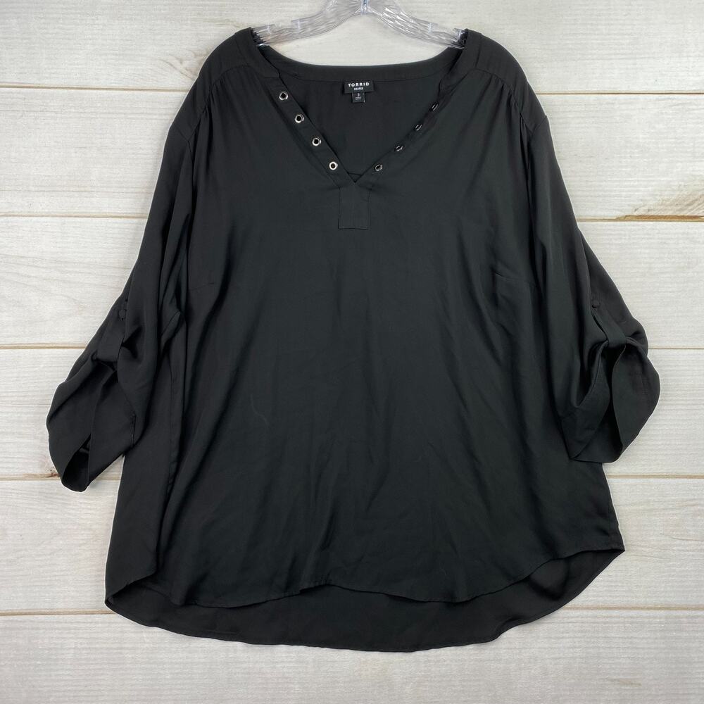 Torrid Blouse Top Womens 3 3X Black 3/4 Roll Tab Sleeve V Neck Grommets Flowy